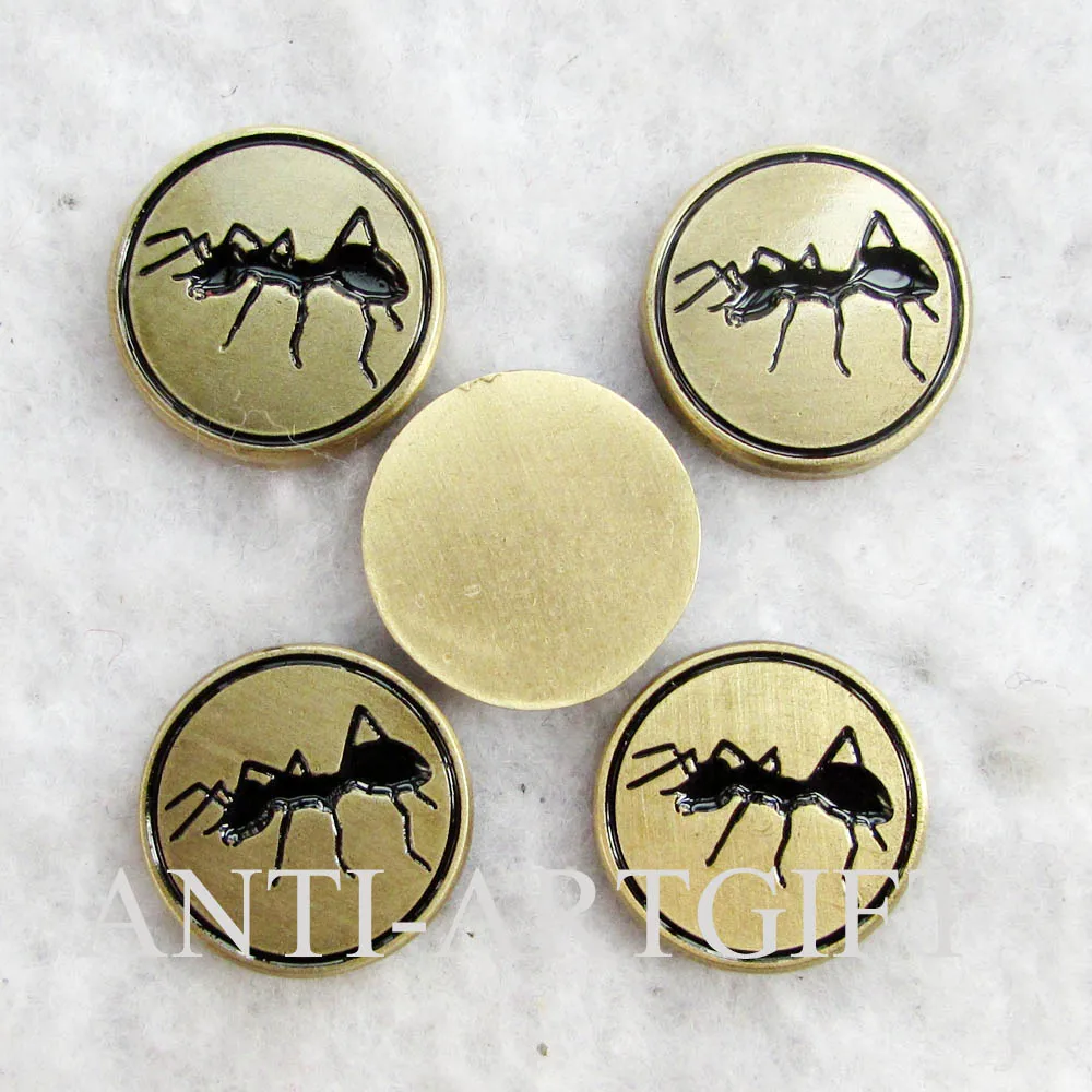 цветные монеты с насекомыми. булл ант монеты.