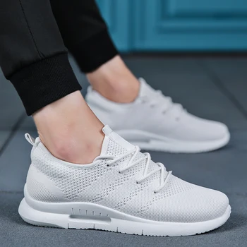 

Light Weight Casual Shoes For Men Summer Flyweather Blcak White Breathable Adult Male Shoes Outdoor Trainers Sneakers Men