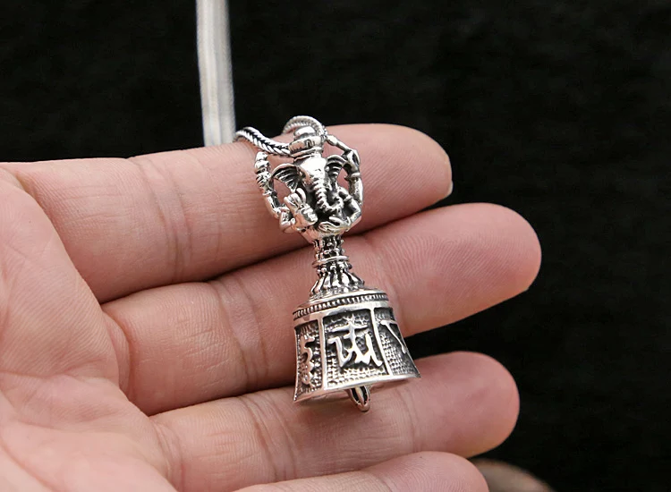 bell-pendant002c