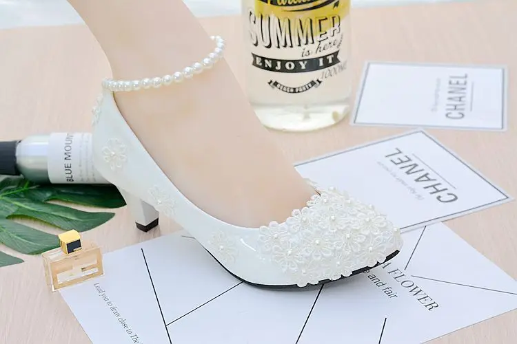 Женские свадебные туфли на высоком каблуке с белым жемчугом; Туфли-лодочки для невесты; женская обувь; туфли-лодочки на высоком каблуке с ремешком на лодыжке; большие размеры; zapatos de novia