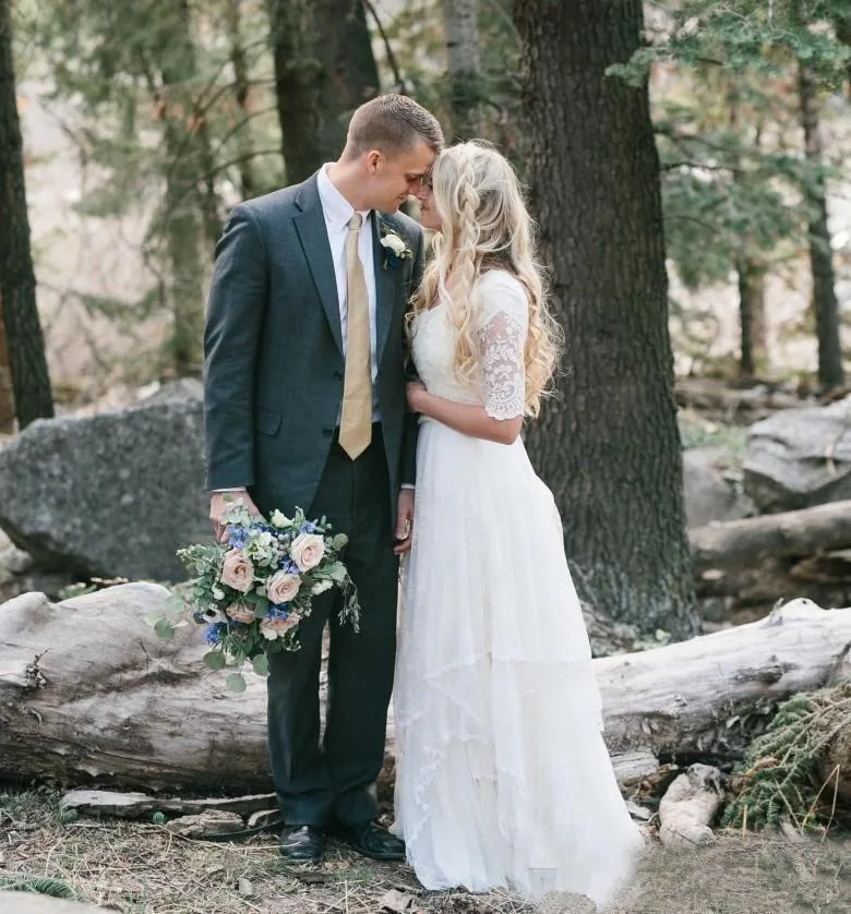 2017-country-bohemian-wedding-dresses-cheap-lace-modest-v-neck-half-sleeves-long-bridal-gowns-plus-size-garden-forest (3)_