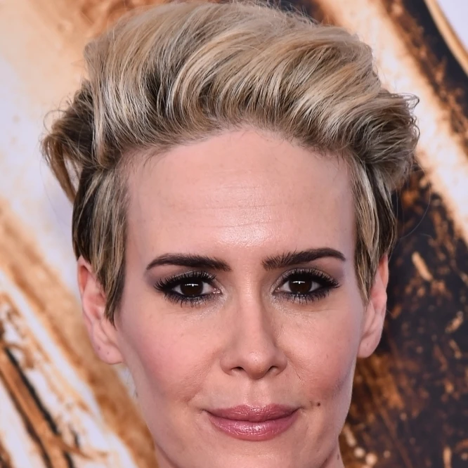 Sarah Paulson At Arrivals For 2016 Cfda Fashion Awards - Part 2 Photo Print (8 x 10)