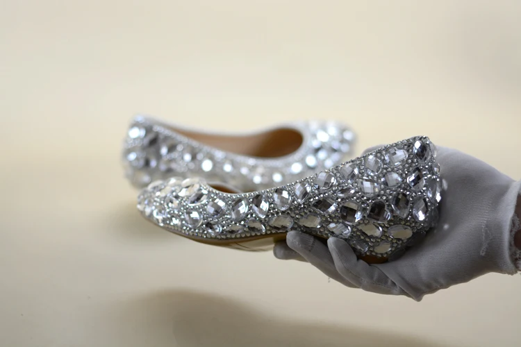 «Моменты любви» 2 см серебристый стразы на танкетке свадебные туфли для невесты; модельные туфли; обувь с открытым носком большого размера плюс; большие размеры 35-44