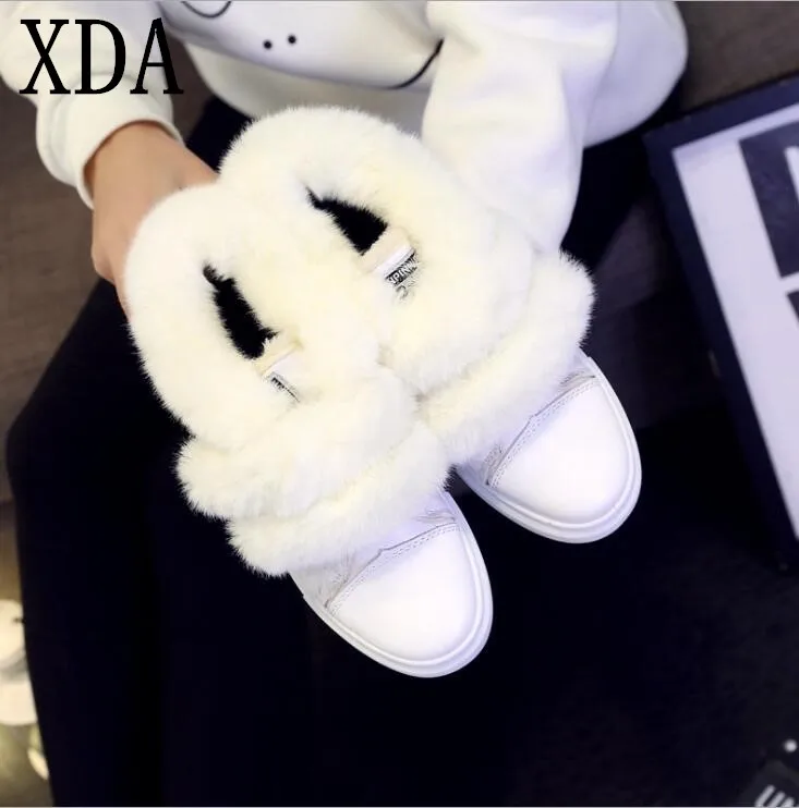 

XDA 2018 New Women Boots Winter cotton Shoes Woman Warm Snow Boots Fashion Fur flat Ankle Boots Black White Size 35-40 F406