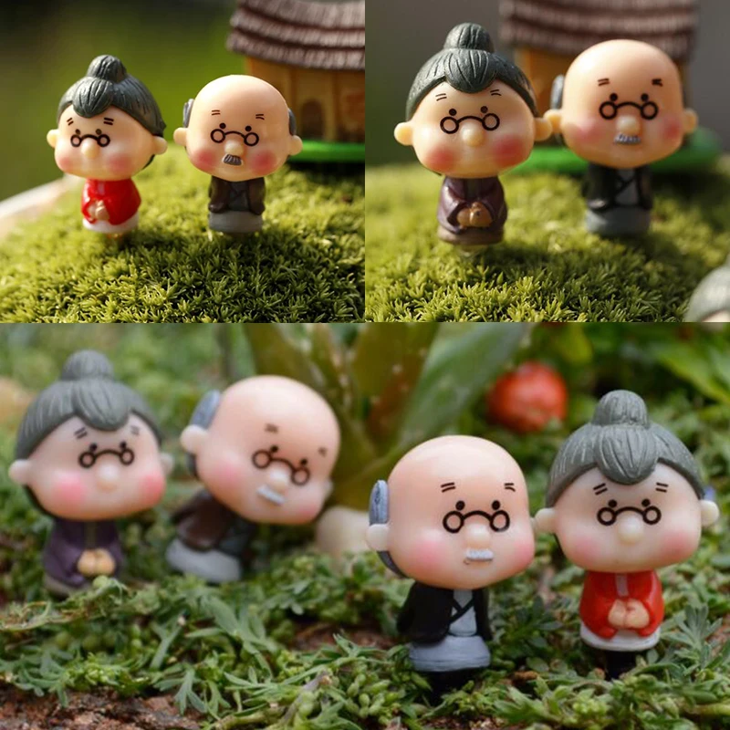 

Xmas Figures Dolls Grandfather Grandmother Mini Micro Landscape Home PVC Garden DIY Bonsai Decoration Dollhouse Random Delivery