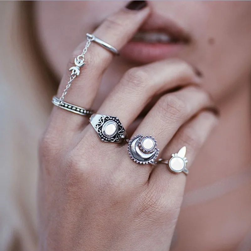 

Tocona New Fashion Boho National Style Jewelry Retro Bohemian Siamese Mittens Ring Sun Moon Ring Set for Women 4pcs/set 3832