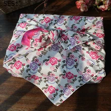 Японский стиль фурошики полиэстер /большой носовой платок с цветочным принтом 70 см/много видов применения