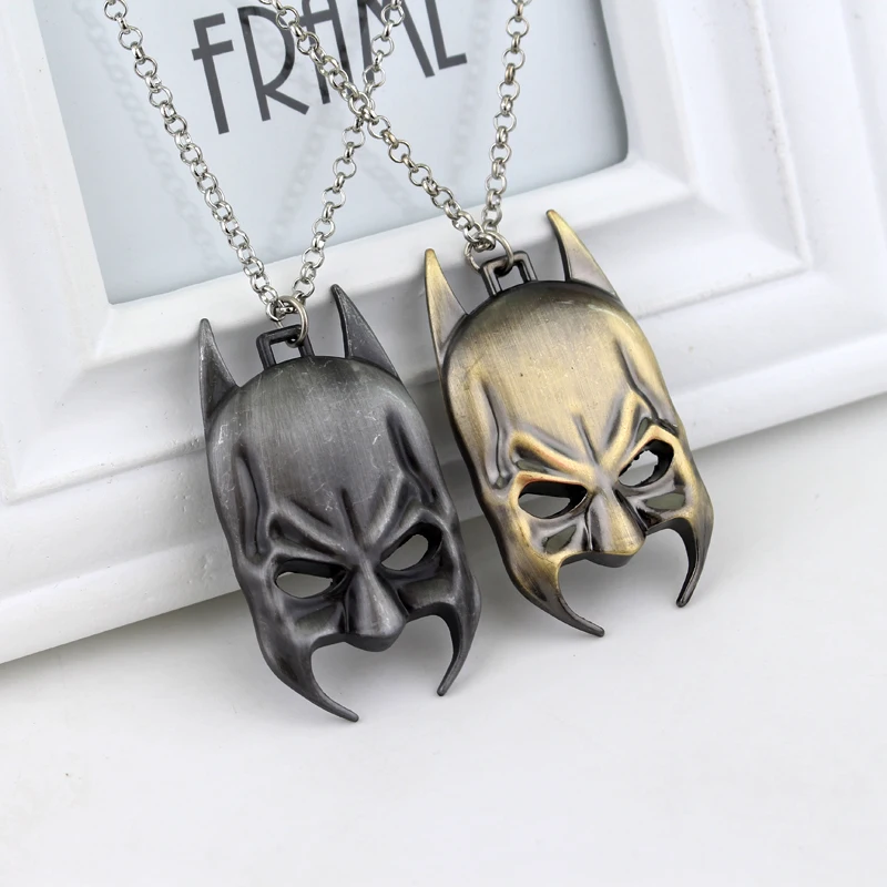 

MQCHUN Fashion Hip hop Necklaces Super Hero Movie Jewelry Batman Mask Pendant Cosplay Christmas Necklace Men Boys Film gifts