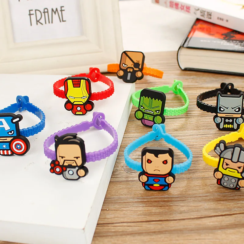 

1 Piece Creative Cartoon Cute Batman Superman Iron Man Hulk Thor Cosplay Party Favor Supplies Souvenir Kids Hand Decor Wristband