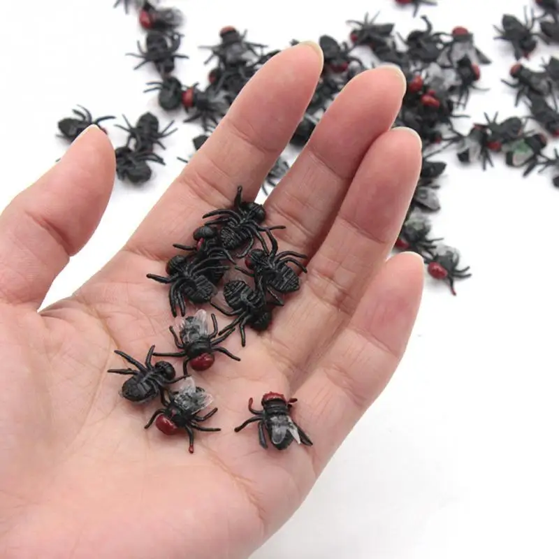 

50PCS Rubber Scary Halloween April Fools Day Simulation Flies Props Decoration