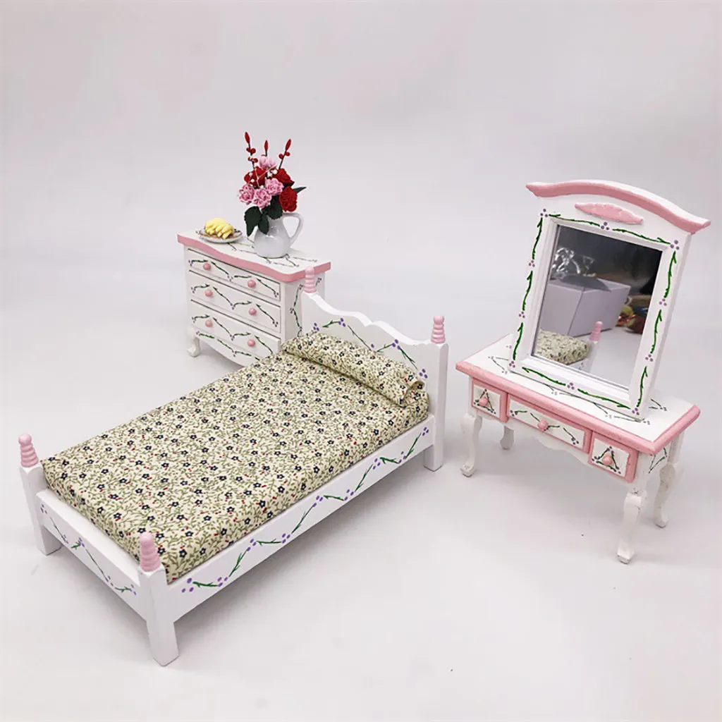 miniature bed diy