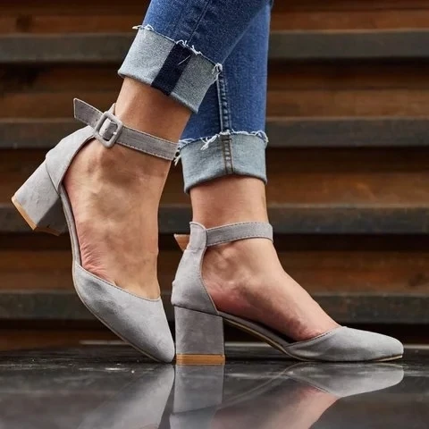 

Women Casual Sandals New Female Shoes Lady Summer Buckle Strap Comfortable Sandals Female