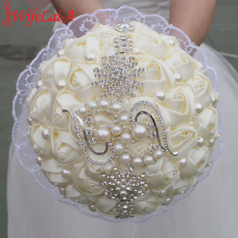 

WifeLai-A 1PC Lace Ivory Rose Diamond Pendant Wedding Bouquet Bridal Mariage Pearl Flower Wedding Bouquet buque de noiva W2215
