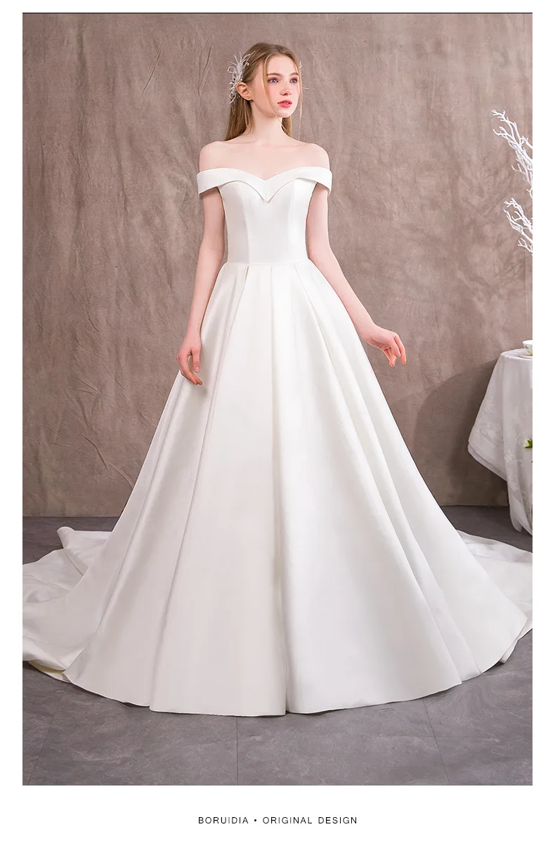 Атласное свадебное платье с открытыми плечами Новинка года; стильное платье принцессы со шлейфом; тонкая простая Европейская и американская белая весенняя одежда