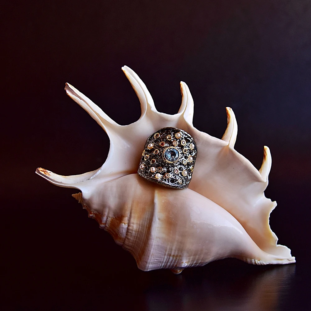 DreamCarnival 1989 Gorgeous Big Women Ring Blue Zircon Baroque Colorful Zircon N Pearl Beads Christmas Party Jewlery Hot WA11584