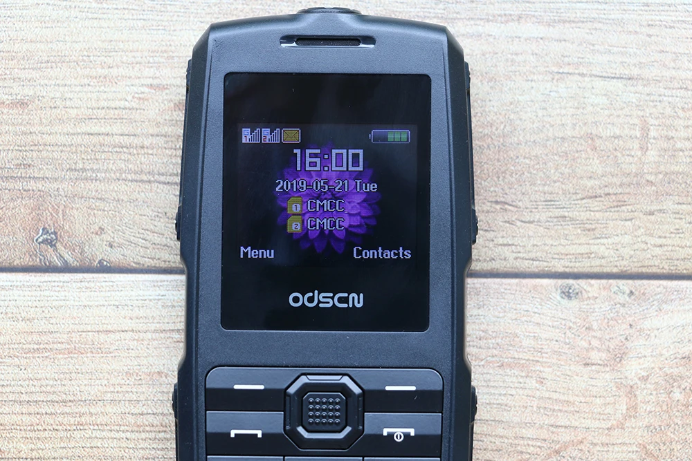 Odson низкая цена Мобильный телефон Twi Sim Whatsapp BT 2,0 камера Фонарик 3,5 разъем радио русская клавиатура пластиковый мобильный телефон