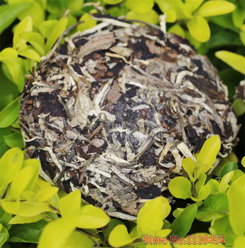 C-PE070 Free Shipping Caicheng Fragrant white moonlight old tea puer raw tea Moonlight Beauty 100g yueguangbai shen Pu'er   C-PE070 Free Shipping Caicheng Fragrant white moonlight old tea puer raw tea Moonlight Beauty 100g yueguangbai shen Pu'er