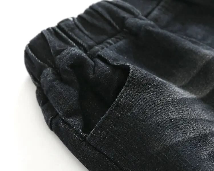 4092488881_2068599042