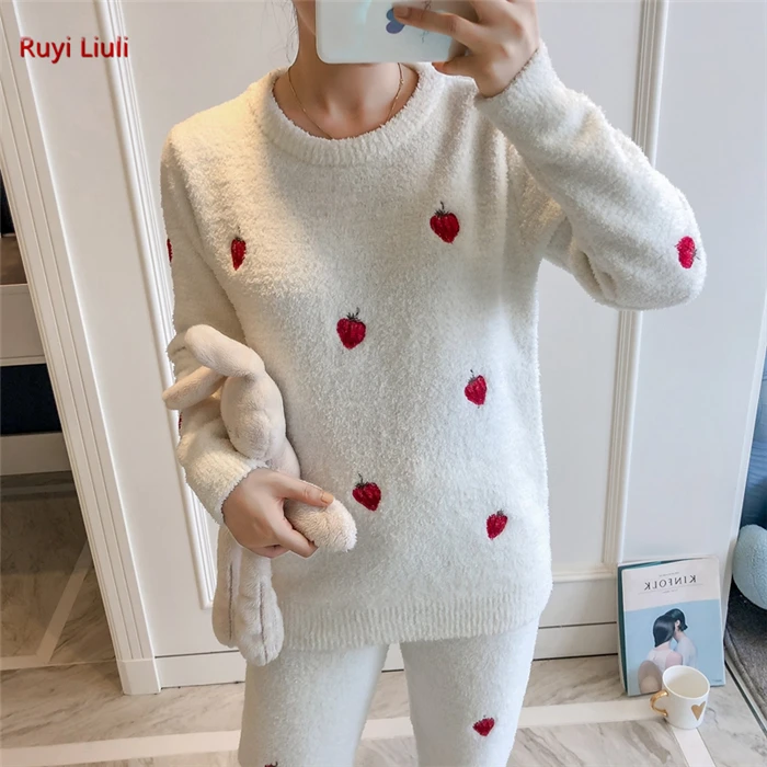 

Pajamas autumn/winter girl strawberry embroidery chi wind soft wool warm thick style home wear set