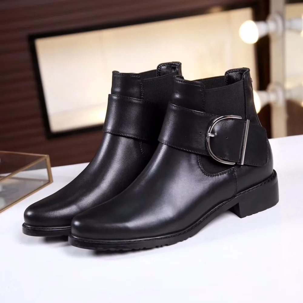 

2018 women's autumn new leather Martin boots thick with short tube women's boots thick bottom high to help women's shoes
