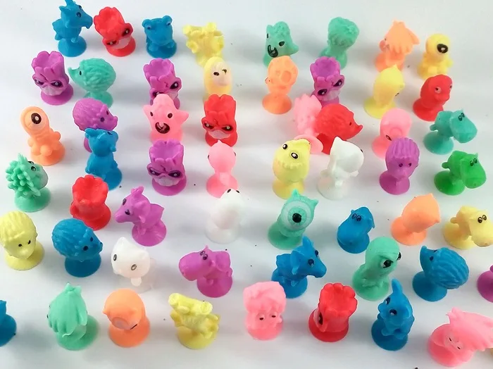 

100Pcs/lot Normal Soft Plastic Sucker Dolls Mini Monster Suction Cup Kids Ocean Animal Capsule Model Collector Action Figure Toy