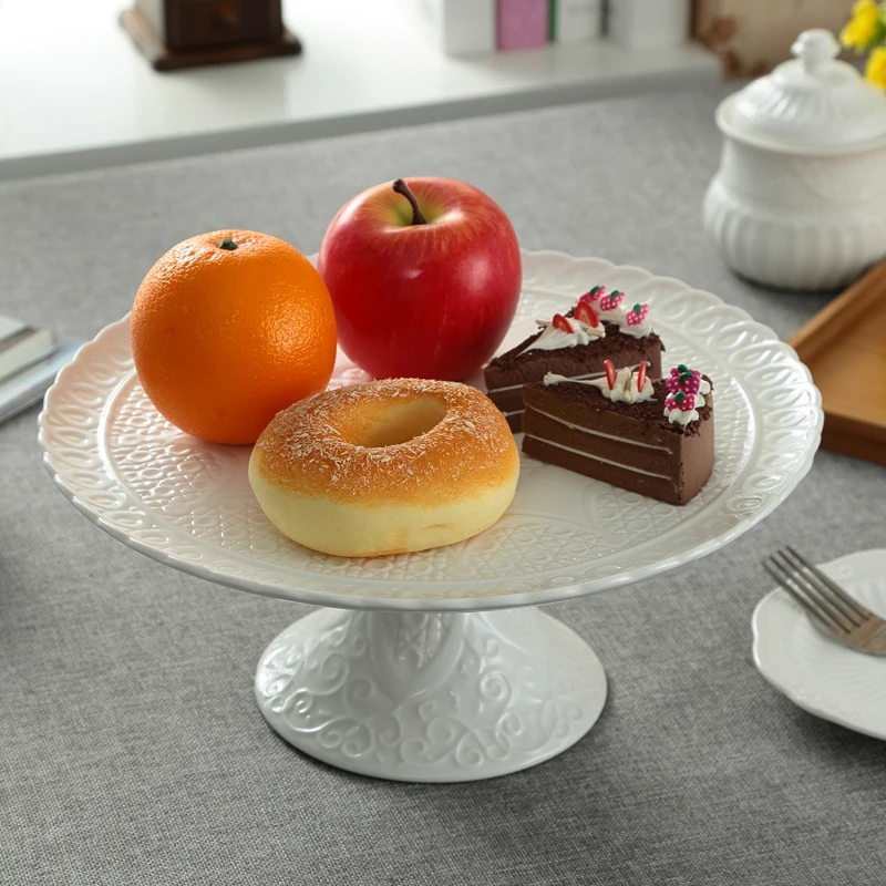 Ceramic Relief Compote Cake Stand Plate with Cover Decorative Porcelain Stem Dessert Serving Tray Fruits Dinnerware Utensil