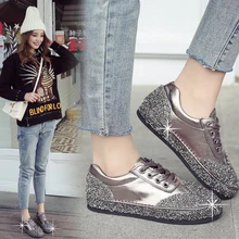 Модная женская повседневная обувь со стразами; женская обувь на платформе; женская обувь на плоской подошве с кружевом; женская повседневная обувь на плоской подошве