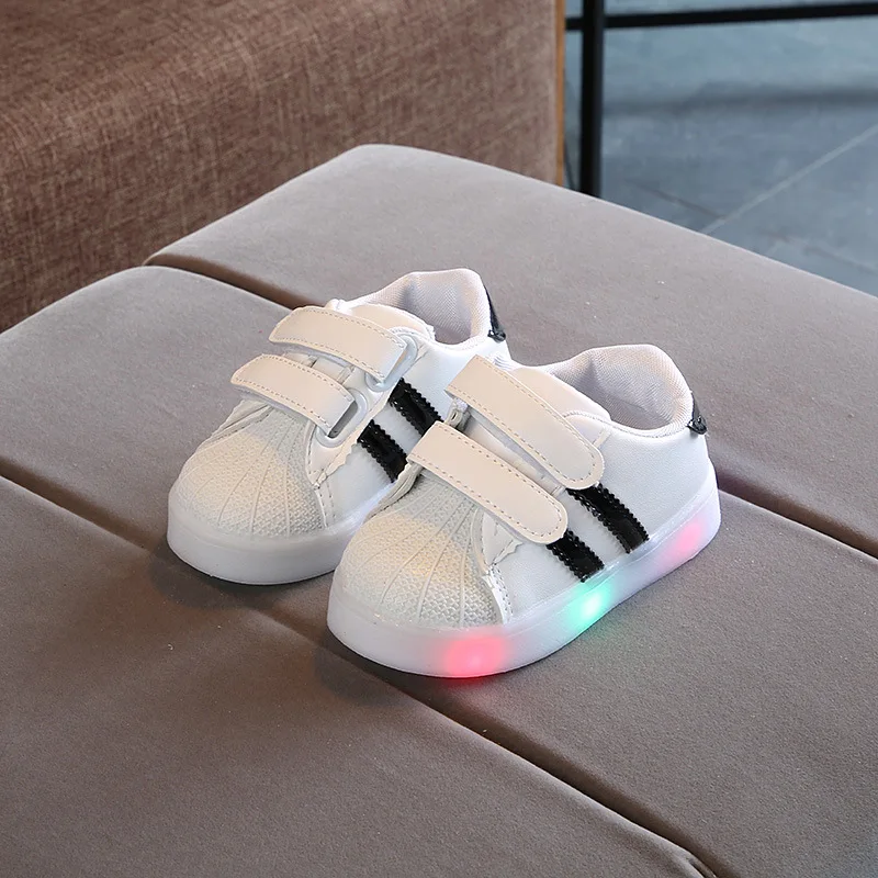 

Davidyue luminous kids sneakers shoes for girls boys led casual glowing lighted sneakers baby first walker shoes