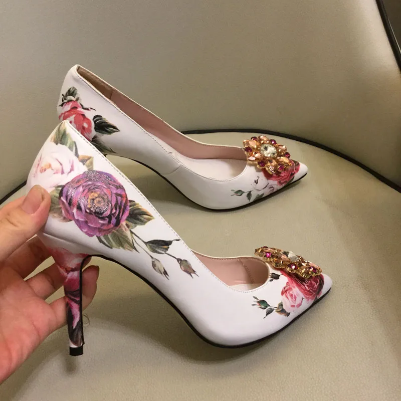 

Youth pink white flowers embroidered shoes 2019 new ladies sexy high heel shoes shoes crystal pointed high heels