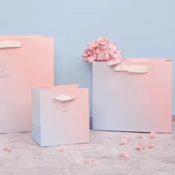 

4Pcs New Gradient Gift Bag Wedding Decoration Wedding Favors and Gifts Cosmetic Paper Gift Bags with Handles For Guests