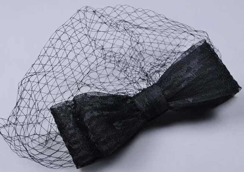 Elegant Women Wedding Hats and Fascinators With Big Bow Bridal Party Gifts Black/White Headpiece Headband Lady Face Veils 2018 Elegant Women Wedding Hats and Fascinators With Big Bow Bridal Party Gifts Black/White Headpiece Headband Lady Face Veils 2018