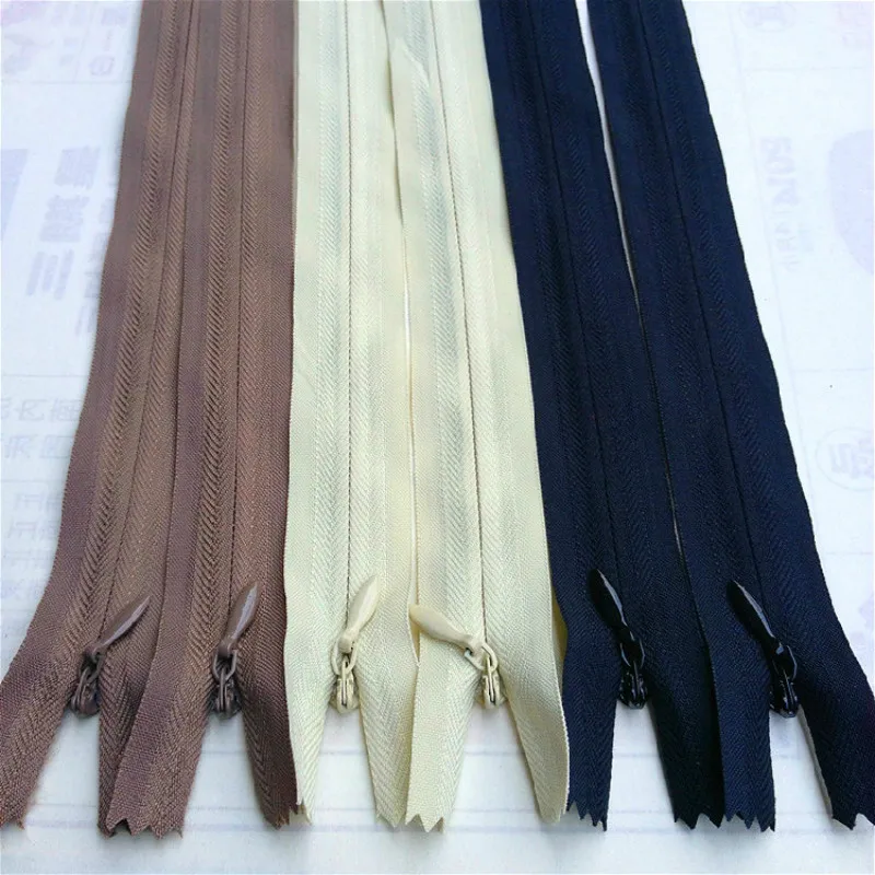 

70cm(28") Length Nylon Fabric Invisible Zippers Close-end For Sewing Garment Cushion Bags Crafts 3pcs in Random Color