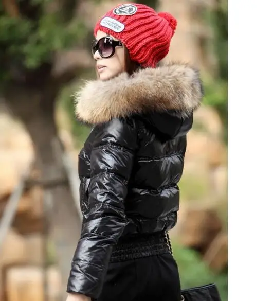 HIJKLNL Новая модная зимняя женская куртка из меха енота короткая пуховая куртка большого размера, натуральный мех воротник теплое зимнее пальто женские DX651