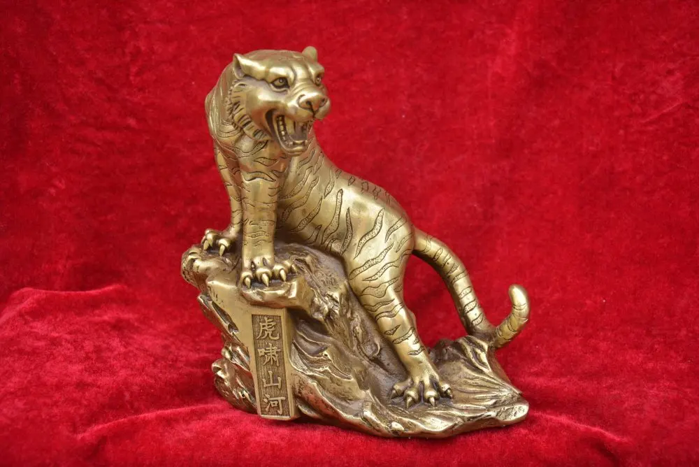 

Old Chinese copper Mountain tiger statue /sculpture,best collection&adornment,free shipping