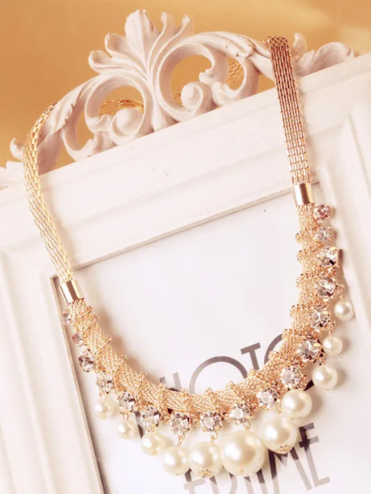 

famous brand European pop exaggerated women beaded statement necklace female short simulated pearl girlfriend gift goddess