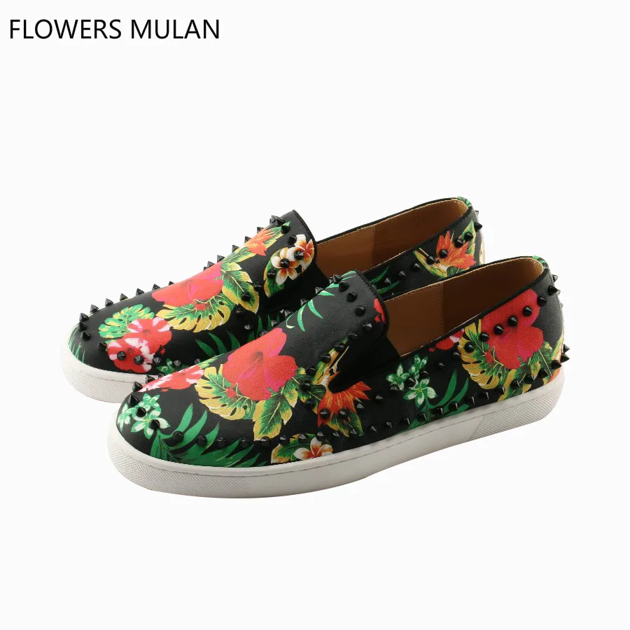 

Handmade Fashion Leather Slip On Men Loafers Casual Shoes Rivets Studded Round Toe Flower Printing Spikes Men Flat Footwear