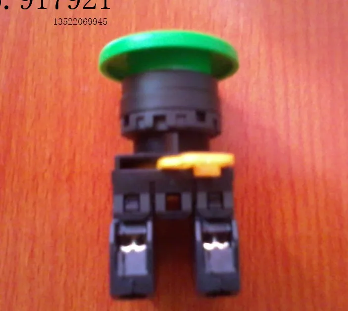 

[ZOB] Button switch ABW110R round flat head is not self-locking lock AOW111G idec Japan Izumi --10pcs/lot