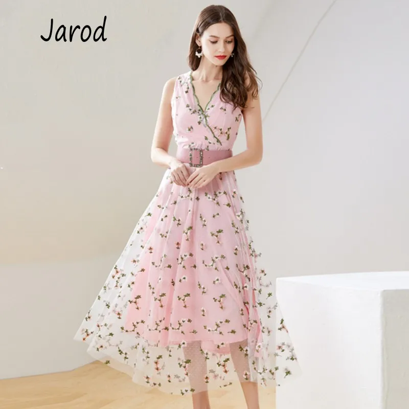 

Runway Designer Flower Embroidery Dress 2019 Summer Wome's Sleeveless V-Neck Pink Vest Party Elegant Mesh Lace Dress With Belt