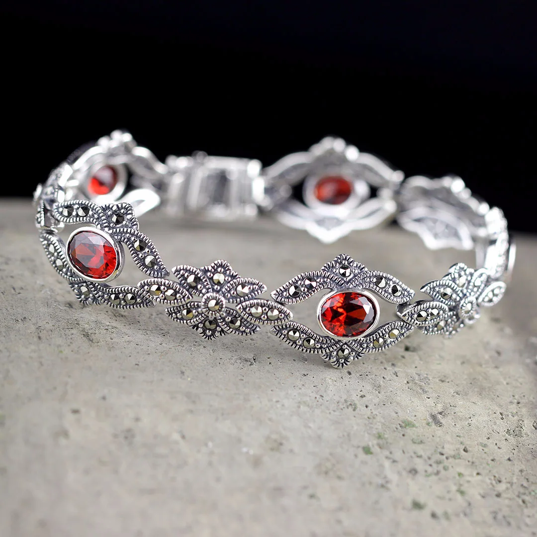 

S925 pure silver jewelry Thai silver delicateness craft hand Cut Garnet lady Bracelet new product