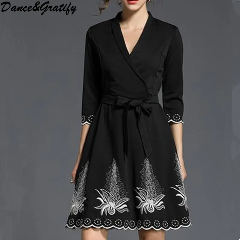 

Dance&Gratify Spring Women Vintage Embroidery Floral Runway Dress Ladies Elegant Fashion 3/4 Sleeve Party Dresses