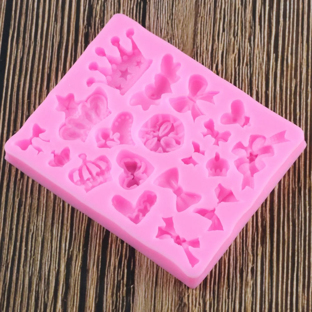 Многие на лицевой стороне присутствует украшение (Корона/бант) Форма 3D Fondant