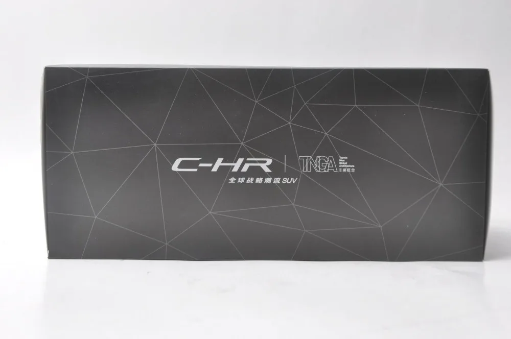 1:18 литая под давлением модель для Toyota C HR 2017 белая и черная крыша Игрушечная