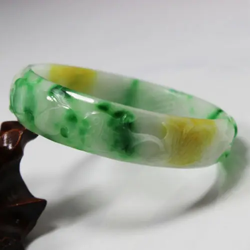 

828 Beautiful Hand-carved Emerald Green Jadeite Jade Gems Bracelet