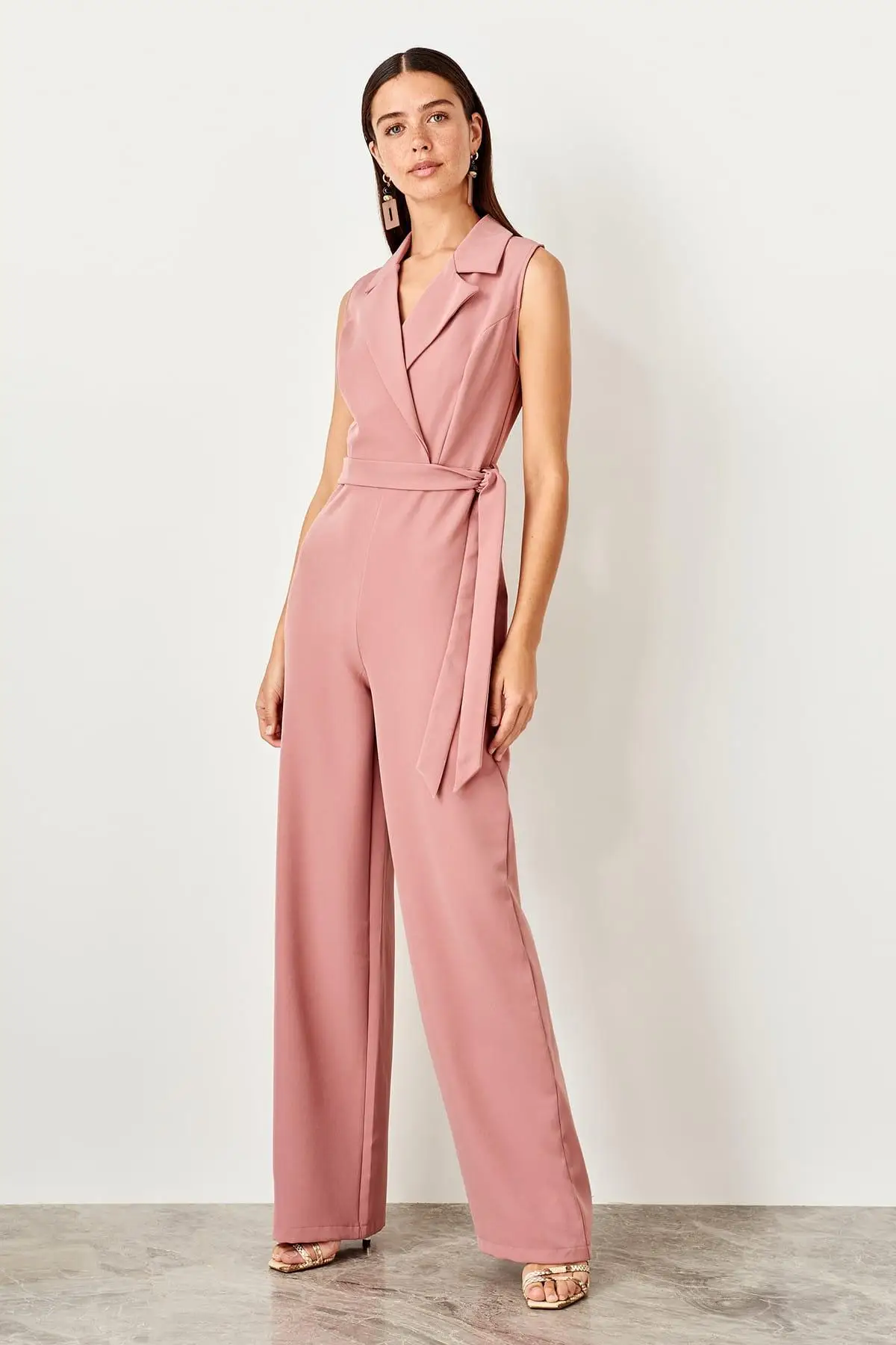 

Trendyol Color Rose Double Breasted Collar Jumpsuit TWOSS19WX0103