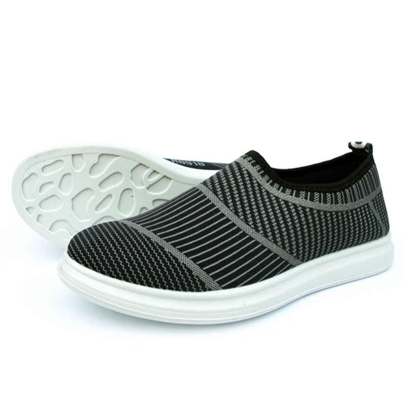 

Round Toe Flat Shoes Simple Slip On Driving Breathable Cotton Leisure Loafers For Male Spring Autumn Men Casual Shoes Soft