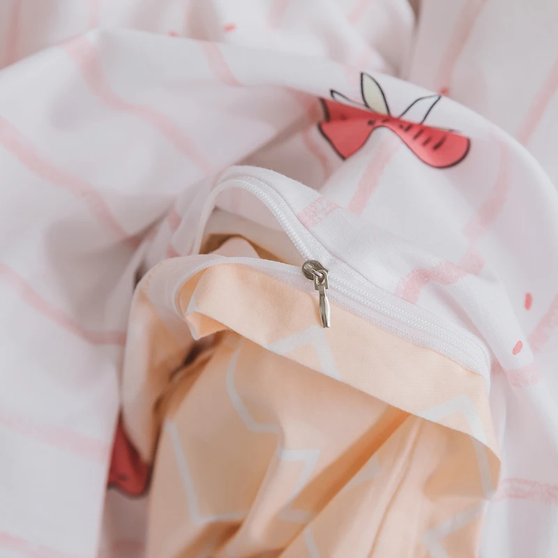 Strawberry-Duvet-Cover-Set-Wave-Line-Flat-Queen-Size-Bedding-Set-Sheet-Set-Cotton-Romantic-Bedding (2)