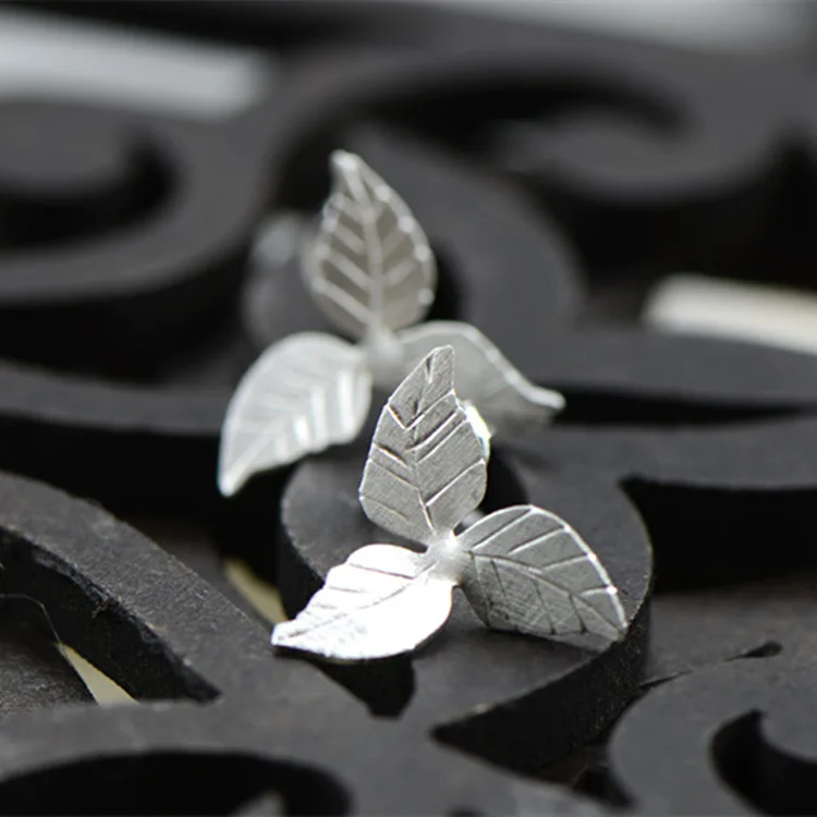 

S925 Tremella nail features windmill design three dimensional three leaves simple and refreshing.