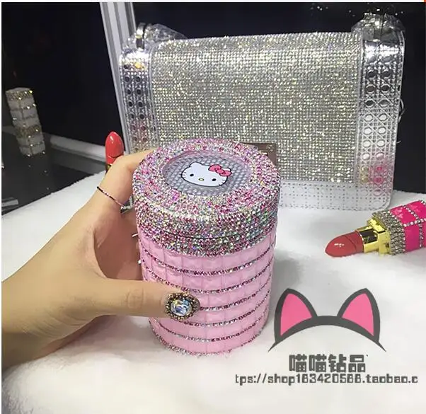 

Portable Car ashtray with Light Accessories for Girls Led Car Ash Tray Ashtray Storage Cup Holder Crystal Diamond