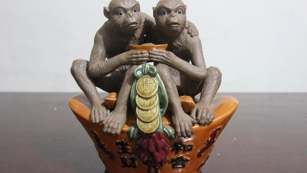 

10 Pottery porcelain Wealth Money YuanBao Peach Two Monkey Monkeys Animal Statue