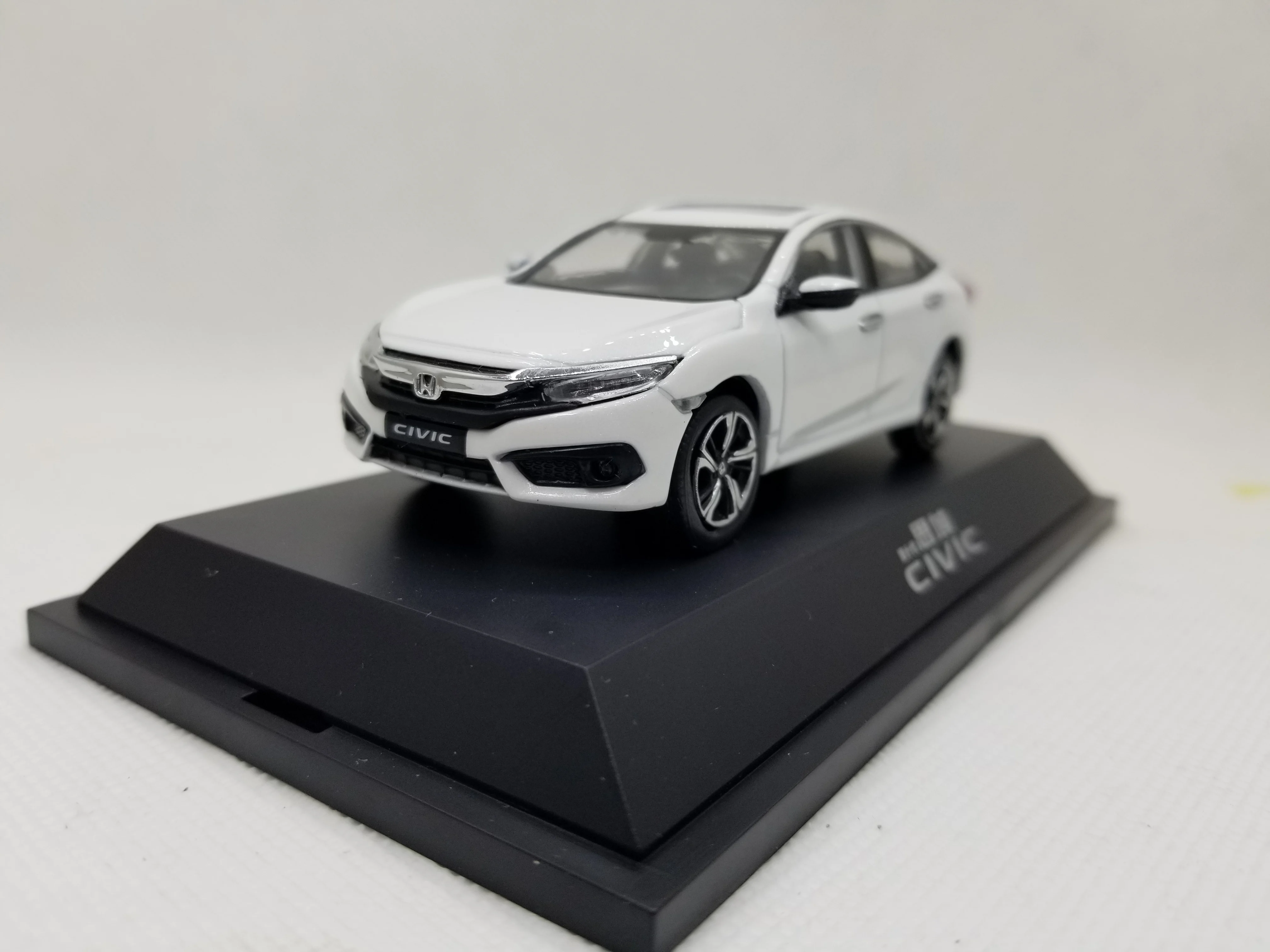 1:43 литая под давлением модель для Honda Civic MK10 белая Игрушечная машина из сплава миниатюрная коллекция подарки